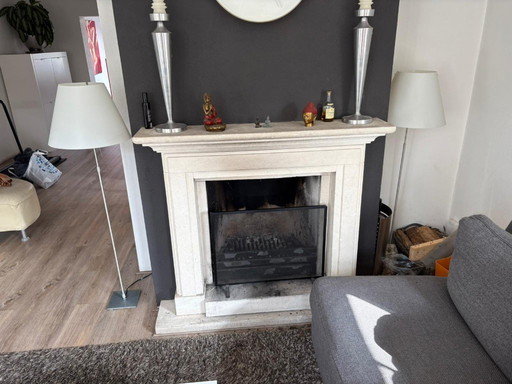 Constanza vloerlamp vast met schakelaar aluminium/wit ontworpen door Paolo Rizzatto voor Luceplan 2x