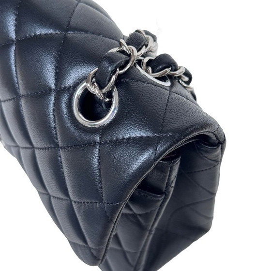 Chanel Classic Flap Small – Crossbody bags, Lambskin (photo 4 of 17)