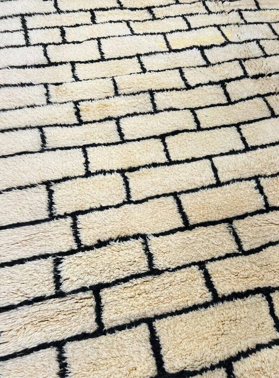 Alfombra bereber marroquí en crudo con motivos geométricos 250cm x 150cm – Wool, Cotton, Modern (photo 6 of 6)