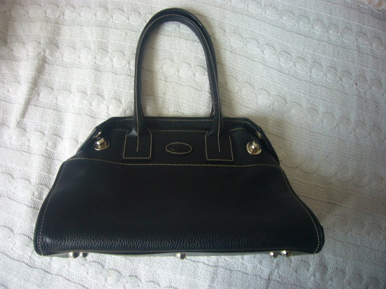 Image 1 of TOD's Schultertasche / Handtasche Leder schwarz Metallknopf Verschlusse selten getragen