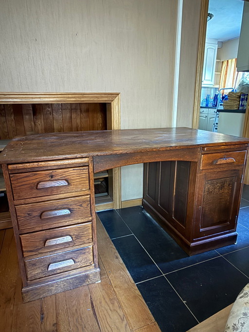 Bureau rétro en bois