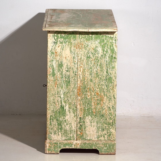 Antique green bedroom dresser (c.1920) #8 – Chest of drawers (photo 15 of 40)