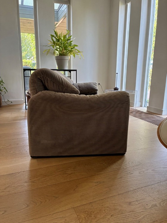 Maralunga Cassina tweezits bank – Banken, Textile (photo 5 of 5)