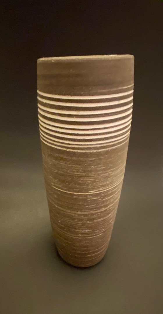 Image 1 of Vase Ravelli vintage – céramique brune à lignes blanches