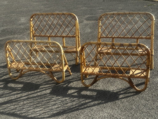 Twee vintage eenpersoonsbedden van rotan, jaren 70. – Rattan