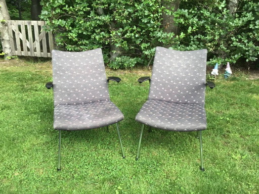 2 fauteuils des frères De Wit modèle 3114