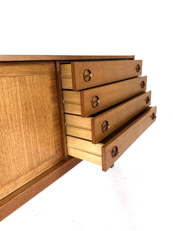 Image 1 of Vintage XXL teakhouten sideboard, jaren ‘60