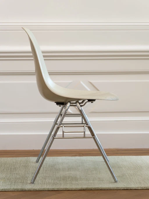 4x Chaises Eames en fibre de verre Vitra