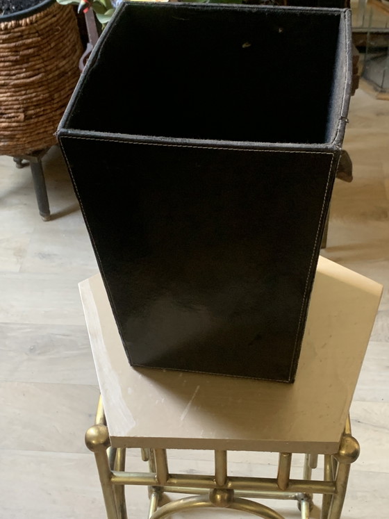Large vintage trapezoidal wastepaper basket in the style of Jacques Adnet – – Decorative Objects, Wood, Skai (photo 9 of 10)