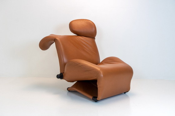 Image 1 of Cassina 111 Wink fauteuil van Toshiyuki Kita