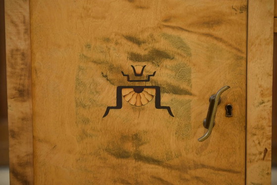 English desk in birch veneer with bee pattern marquetry from the 1950s. – Wood, Vintage (photo 2 of 14)