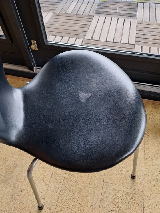 Image 1 of 4 x vintage Fritz Hansen butterfly chair black leatherette