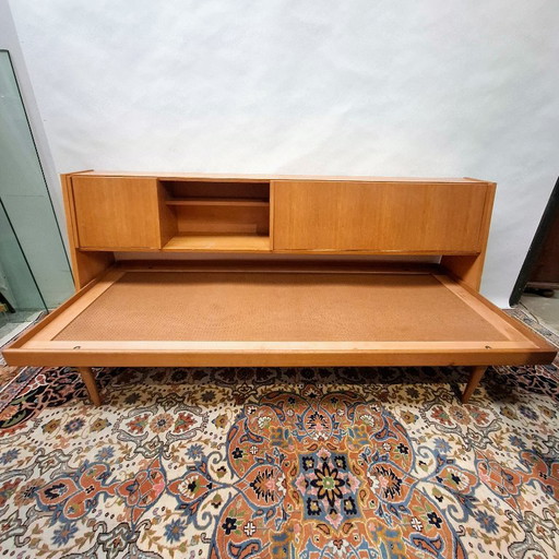 Vintage Mid-Century Daybed of Slaapbank met een geïntegreerd opbergbord – Wood (photo 2 of 10)
