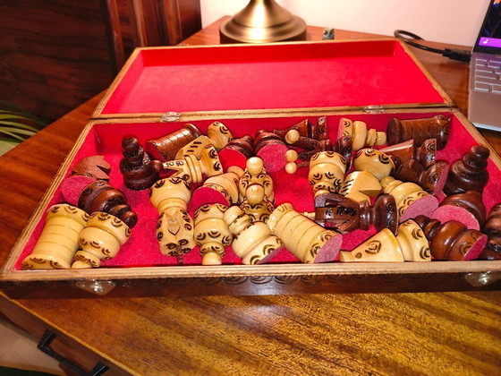 Image 1 of Jeu d'échecs vintage en bois