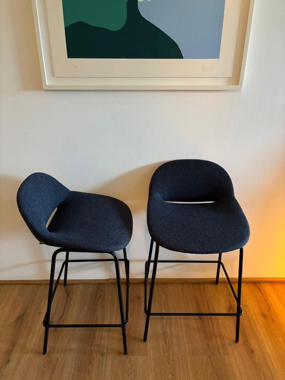 Image 1 of 2x Artifort Beso barkrukken