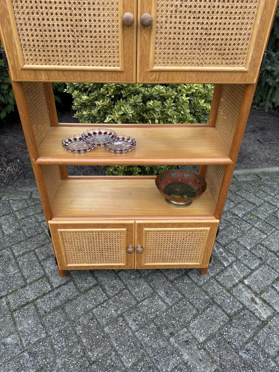 Image 1 of Houten rotan kast vintage boogdesign