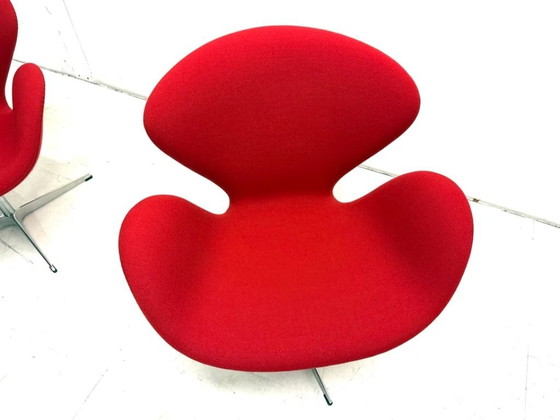 2x Fritz Hansen Swan chair Arne Jacobsen Poltrona Girevole, Sedie girevoli, Tessile, Alluminio, Rosso, Vintage (foto 6 di 14)