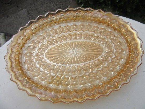 Plateau de service ovale en verre pressé Art Déco style Fenton, motif carnaval – Accessoires de table, Glass (photo 10 of 13)