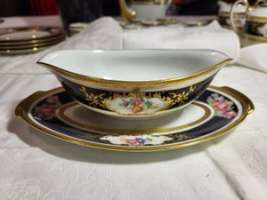 食器 Ancienne Manufacture e de Limoges Ancienne Manufacture Royale de Limoges Porcelain and Gold