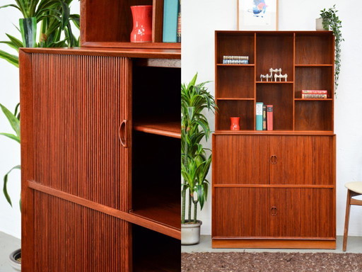 Hvidt & Mølgaard-Nielsen Søborg Mobili Credenza in teak Danimarca Regal Credenza Cabinet Designer
