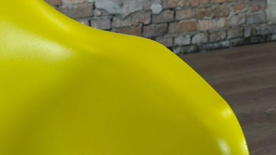 Vitra DAR – Plastique Moutarde | Charles & Ray Eames – Fauteuils, Plastic, Chrome (photo 16 of 17)
