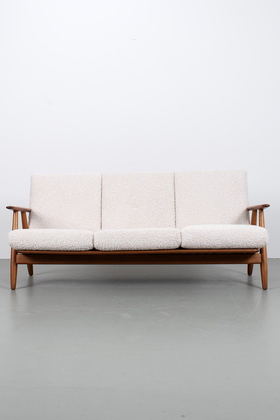 Image 1 of Cigar sofa GE 240/3 by Hans Wegner