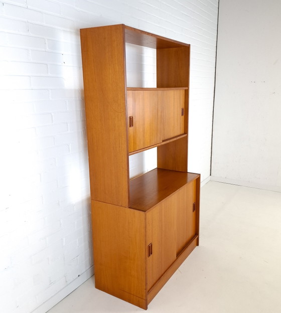Image 1 of Armario de pared antiguo de teca, diseño danés, década de 1970.