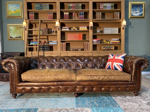 Canapé Chesterfield XL robuste, cigares vintage