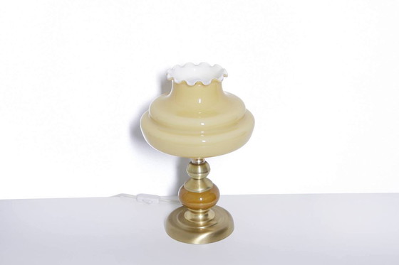 Image 1 of Lampe en laiton, céramique, abat-jour en verre crème doré, années 1970, J Vintage