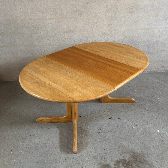 Image 1 of Ronde Eettafel eiken door Niels O. Møller — Jaren ’60