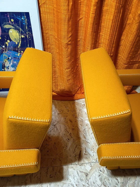 Image 1 of CASSINA Paire de fauteuils Utrecht 637 NEUF 2026 en laine KVARD Moutarde par Gerrit Rietveld