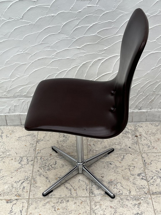 Sedia Girevole Space Age in Skai Marrone Cioccolato – Sedie girevoli, Metallo (photo 7 of 14)