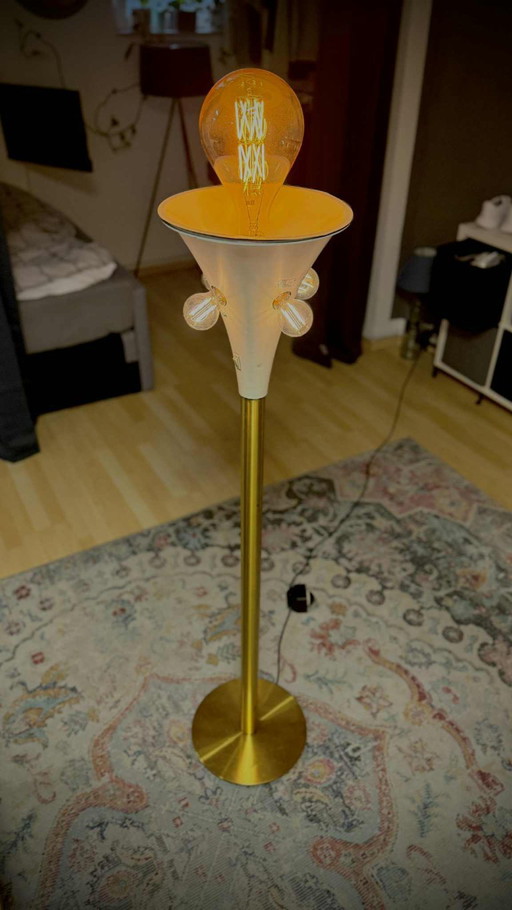 Mid Century Modern Blanc et laiton Cinq ampoules Lampadaire tige, Allemagne, années 1960