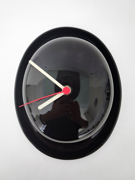 Bowler Hat Wall Clock – Horlogerie Daniel Jacob, Florenville, Ceramic (photo 4 of 8)