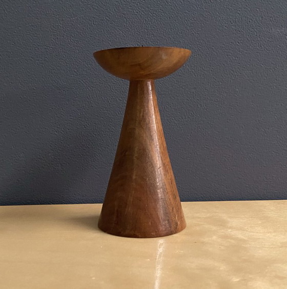 Image 1 of Kandelaar van teakhout en messing, jaren 70.