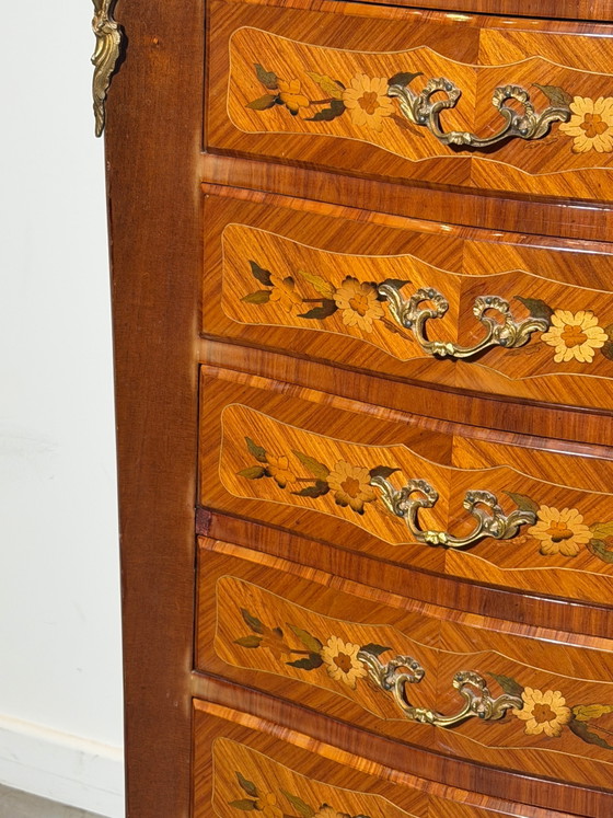 Commode haute de style Louis XV, marqueterie française, avec plateau en marbre – Wood (photo 4 of 6)