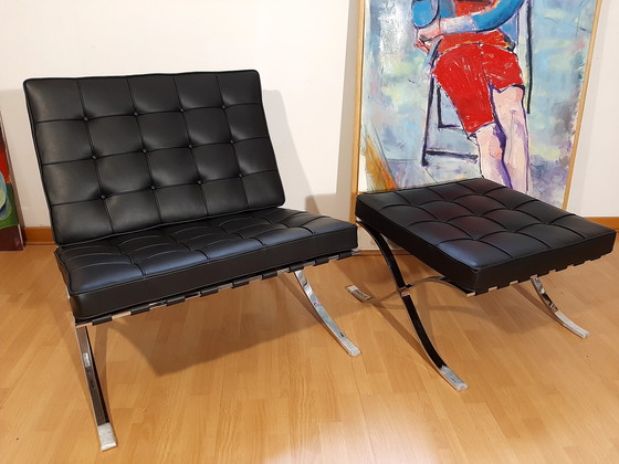 Image 1 of Knoll Set Barcelona New-Never Used Black Leather Design by Ludwig Mies Van Der Rohe and Lilly Reich (1929)