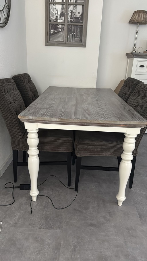 table à manger fleurie