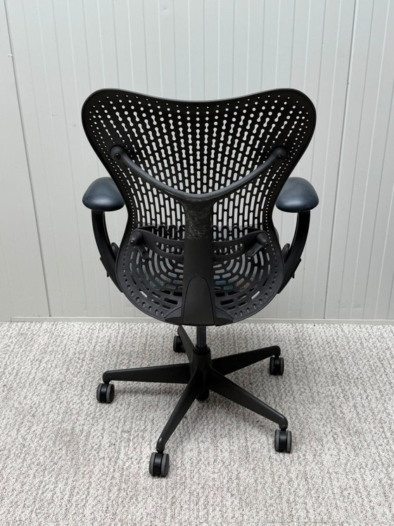 Silla de oficina Herman Miller Mirra (opción completa) – Sillas de oficina, Metal, Plastic (photo 3 of 11)