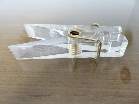 Image 1 of Lucite wasknijper, XXL, posthouder, fotohouder, jaren 70