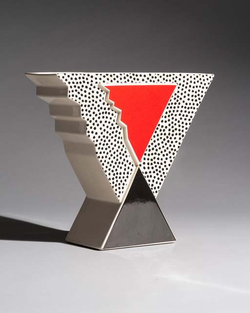 Ambrogio Pozzi Vaso postmoderno Arte Ceramica Romana 1987 Memphis Era Museal