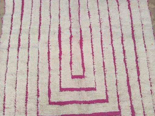 Auténtica alfombra bereber Beni Ourain hecha a mano, 140 x 260 cm.