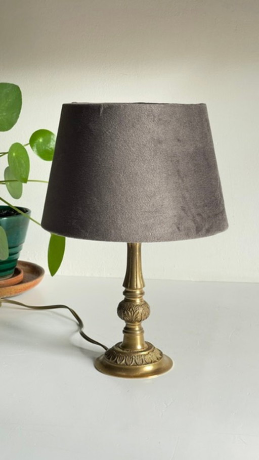 Massive Messing- und Samt-VINTAGE Tischlampe