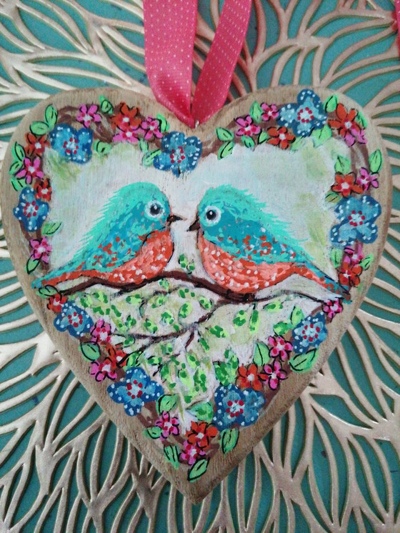 Image 1 of Cuore di legno dipinto a mano 