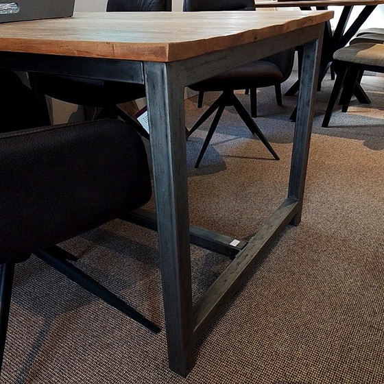 Image 1 of Mesa de comedor Tower Living de teca reciclada - 160x90