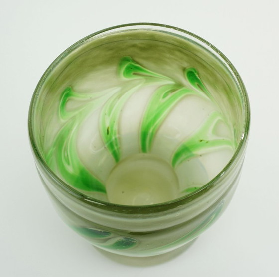 Image 1 of Vintage glazen vaas van Erwin Eisch, in verschillende tinten groen en helder glas.