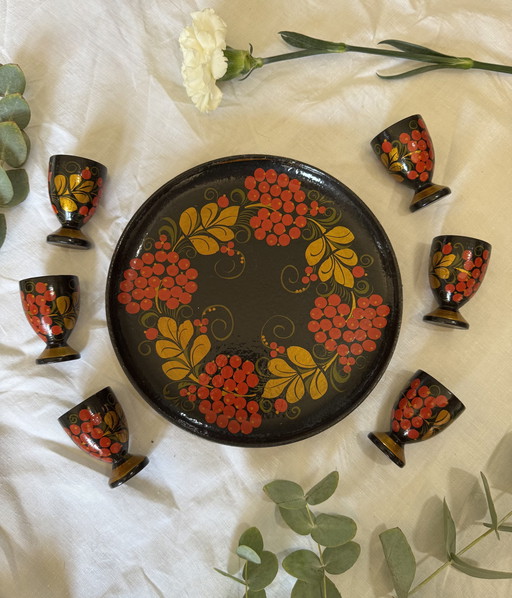 Russisch glaswerk en dienbladenservice