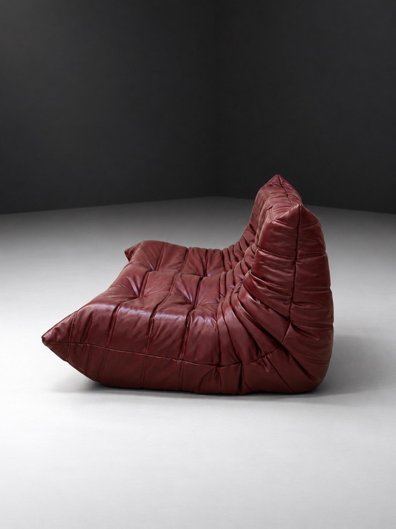 Togo Divani 2 posti Ligne Roset in pelle rosso bordeaux di Stolz (foto 5 di 11)