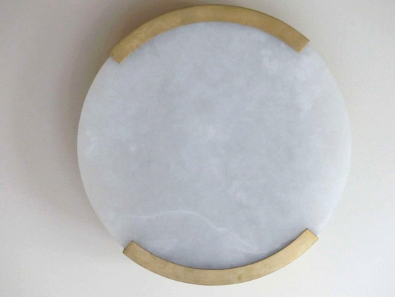 Image 1 of Plafonnier " Melange " grand modèle Laiton & Albâtre naturel by VISUAL COMFORT design Kelly Wearstler