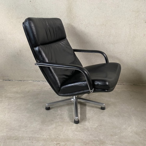Image 1 of Artifort F141 leather swivel armchair Geoffrey Harcourt